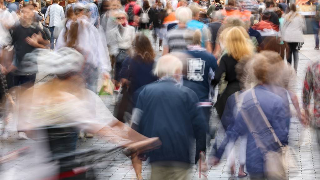 Deutschland: Vertrauen in Staat auf Tiefststand