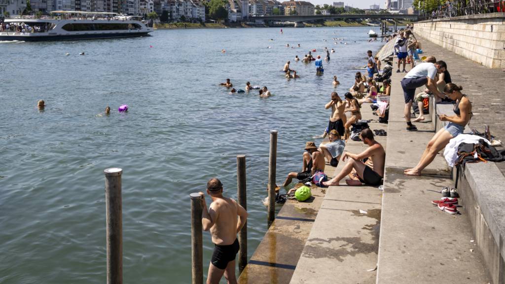 In Basel ist im Moment Abkühlung gefragt: So heiss wurde es noch nie. (Archivbild)