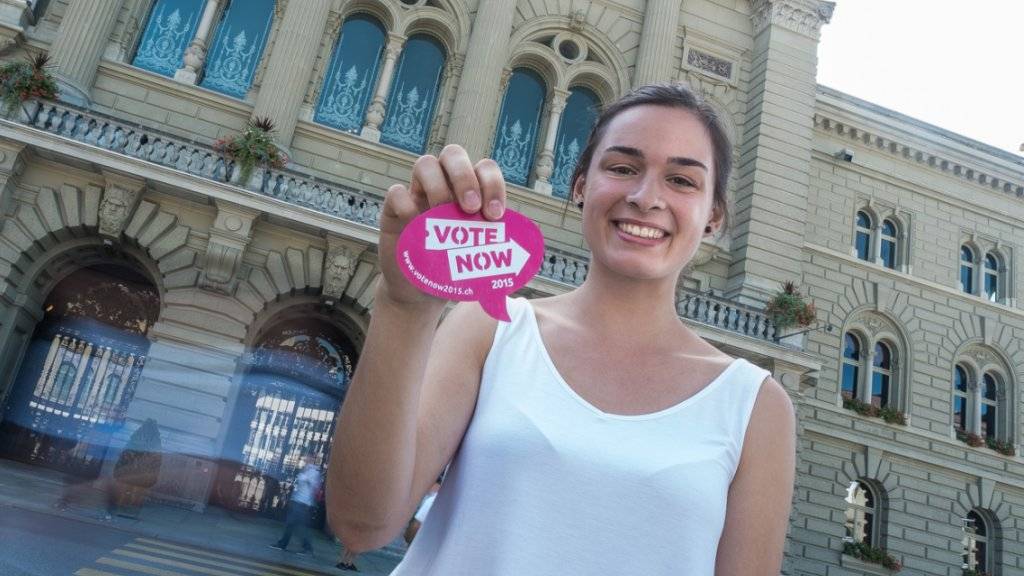 Junge Erwachsene sollen ihre Freunde zum Wählen motivieren.