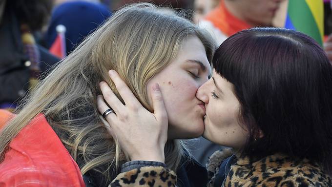 Nationalrat will Ehe für gleichgeschlechtliche Paare öffnen