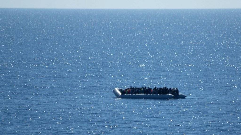 Flüchtlingsboot vor der libyschen Küste. (Archivbild).