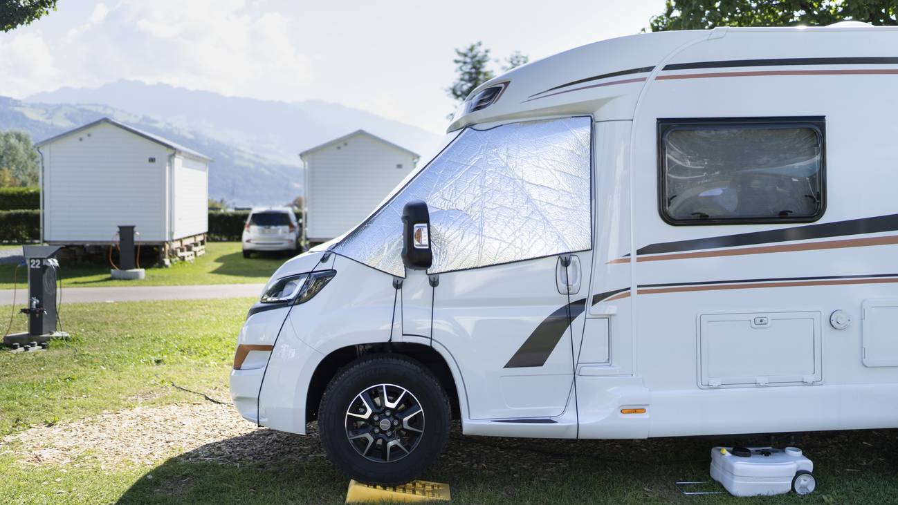Campingplätze erlebten durch Corona einen Boom. Private Stellplätze auf Berner Bauernhöfen sollen das Angebot nun ergänzen.