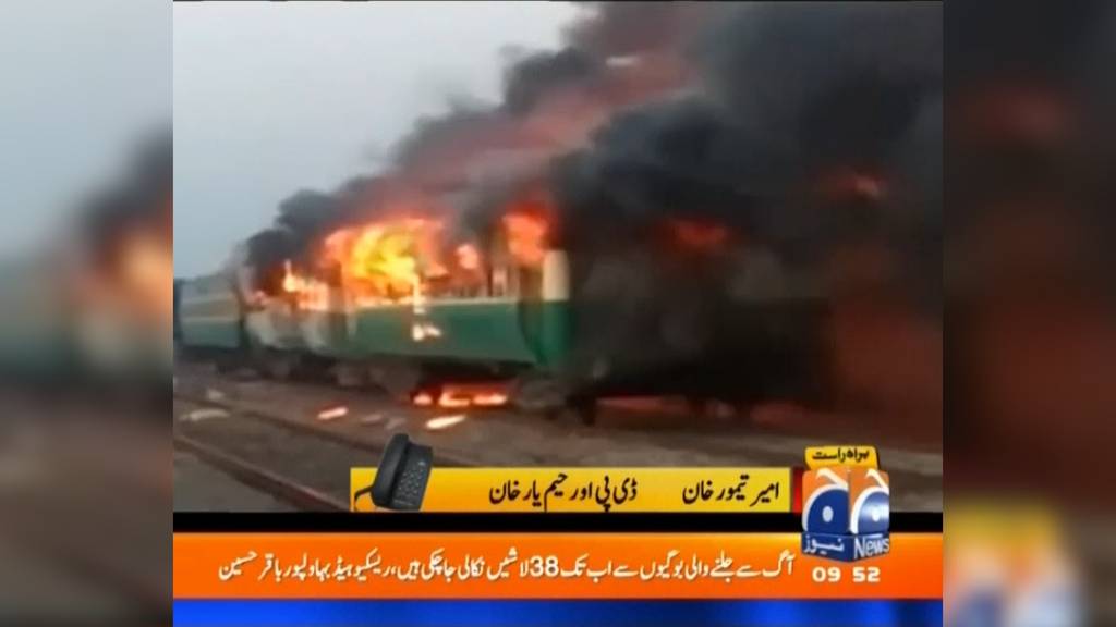 Flammeninferno in Pakistan: Mindestens 65 Tote nach Feuer in Zug