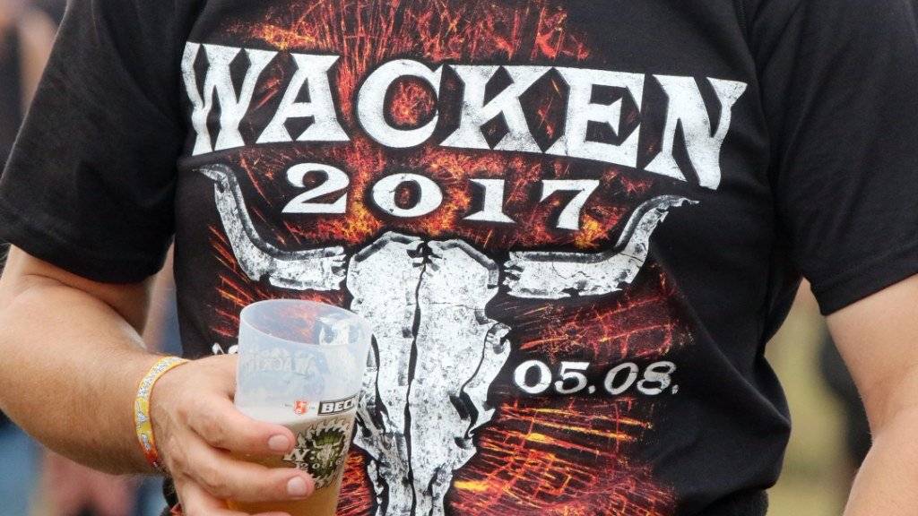 Das Wacken Open Air Heavy Metal Music Festival in Schleswig-Holstein hat begonnen. Fans aus aller Welt - auch aus der Schweiz - pilgern jedes Jahr an den Anlass, der als einer der bedeutendsten seiner Art weltweit gilt.