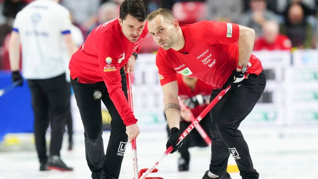 Die Schweizer Curler bleiben an der EM in Finnland auf Halbfinalkurs