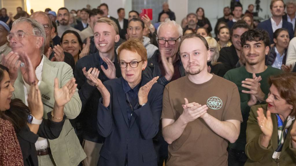 Die SP konnte in Basel-Stadt den klaren Erfolg der Ständerätin Eva Herzog (SP) feiern, hat im Nationalrat jedoch einen Sitz verloren. (KEYSTONE/Georgios Kefalas)