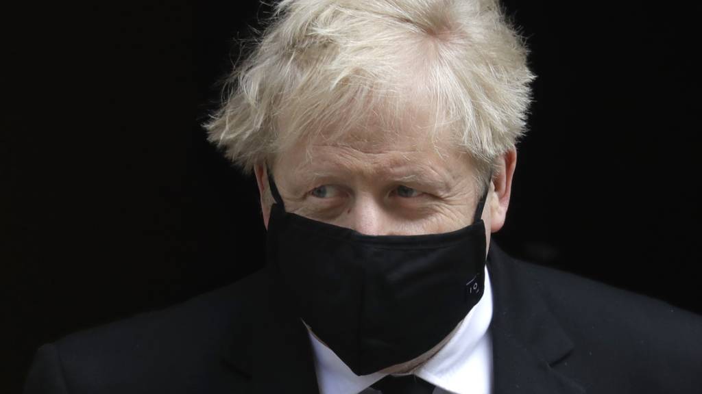 Boris Johnson, Premierminister von Großbritannien, verlässt 10 Downing Street. Foto: Kirsty Wigglesworth/AP/dpa