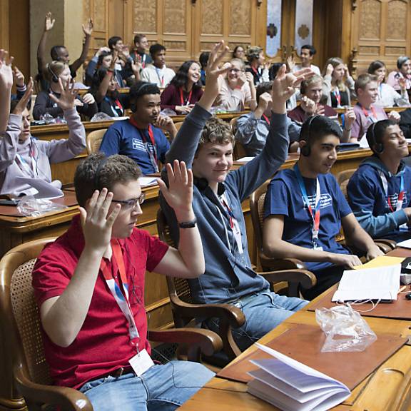 «Ungleichbehandlung»: Das sagen Kritiker zum Vorstossrecht des Berner Jugendparlaments