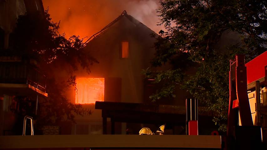 Einfamilienhaus in Kradolf (TG) brennt lichterloh – drei Personen verletzt