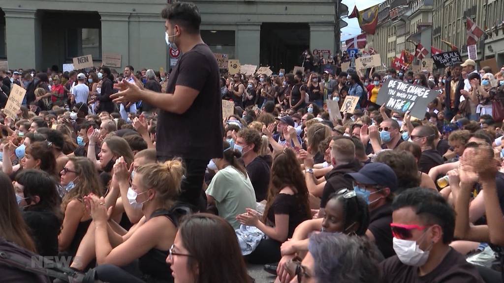  Mega-Demo in Bern: Tausende demonstrieren gegen Rassismus