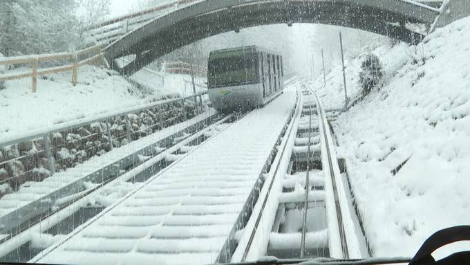 Ein Meilenstein – die Zugerberg Bahn fährt nach 10 Monaten wieder