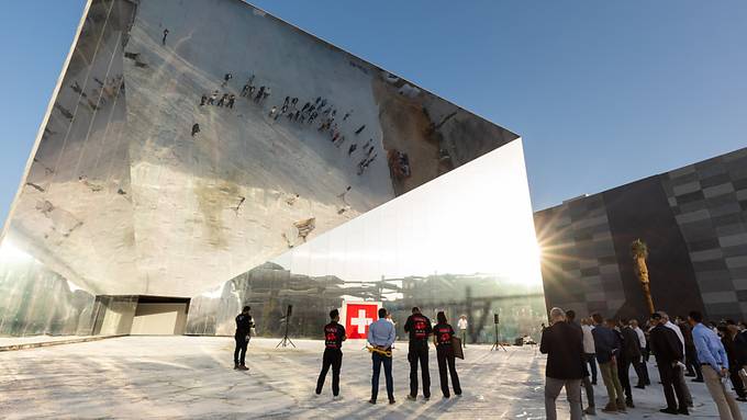 Schweiz rollt an Expo roten Teppich aus