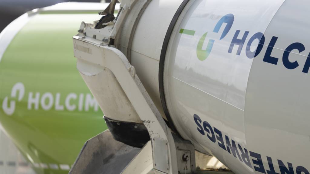 Der Baustoffkonzern Holcim hat im Geschäftsjahr 2025 einen Gewinnbruch erlitten. Grund waren hohe Währungsverluste aus dem Verkauf des Geschäfts in Nigeria.(Archivbild)