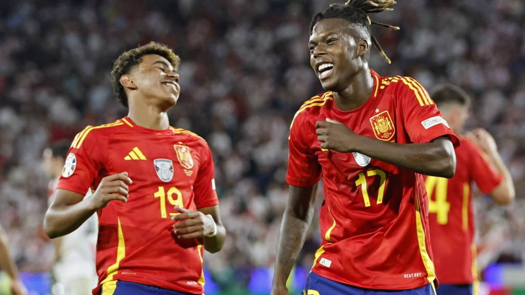 Spanien überzeugte bisher mit tollem Offensivfussball. Sinnbildlich dafür stehen die beiden Youngster Lamine Yamal (links, 16) und Nico Williams (21)