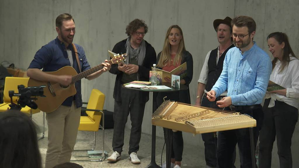 Kunz bringt Volkslieder in Schweizer Stuben und Klassenzimmer