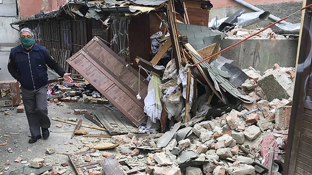 Trümmerhaufen in der kroatischen Hauptstadt Zagreb nach einem schweren Erdbeben.