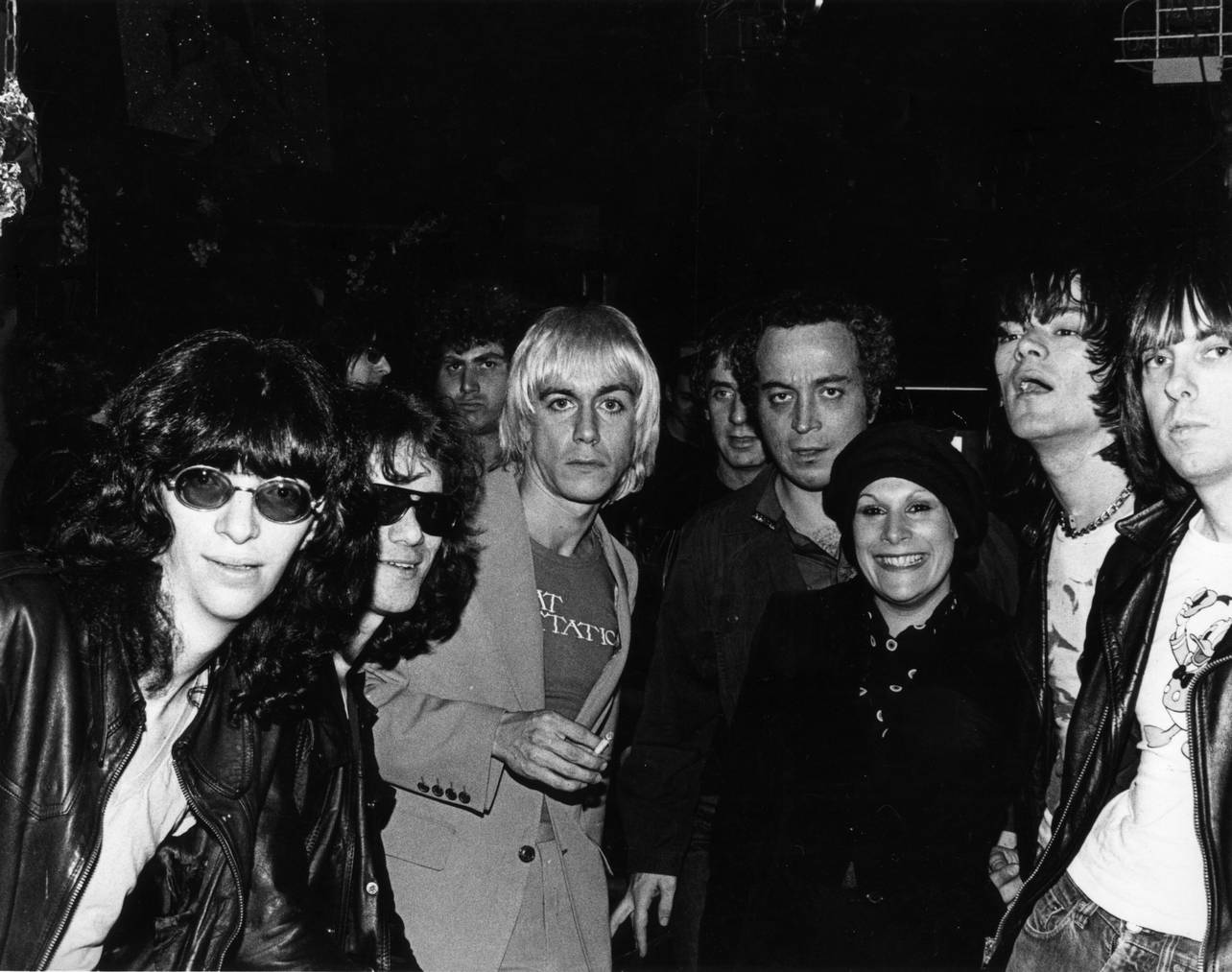 Iggy Pop und die Ramones mit Seymour und Linda Stein im Jahr 1976.