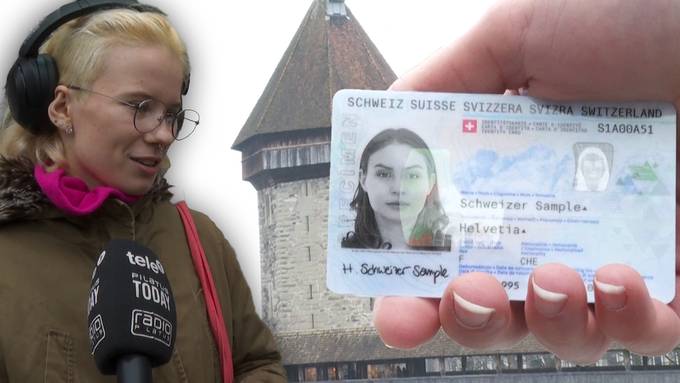 Neu oder alt: Welche Schweizer ID gefällt besser?