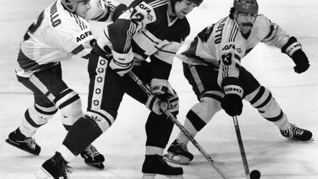 Urs Bärtschi (Mitte) war zwischen 1981 und 1986 Schweizer Nationalspieler