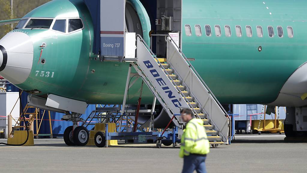 Ein US-Expertengremium braucht laut offiziellen Angaben vom Freitag offenbar mehr Zeit für die Meinungsfindung zur Wiederzulassung des Boeing-737-Max-Unglücksfliegers als ursprünglich angenommen worden war. (Archivbild)