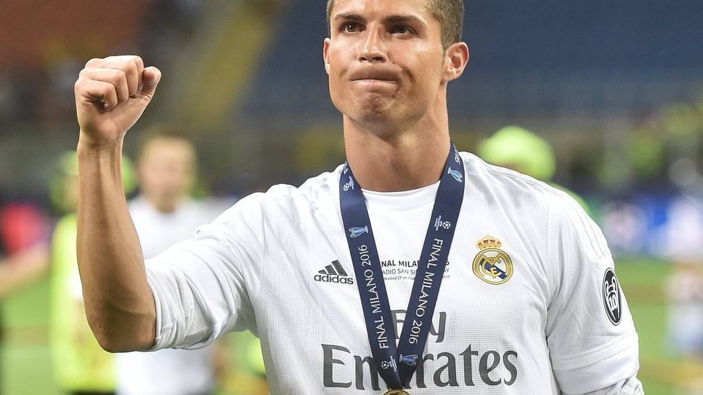 Ronaldo zeigt sich nach dem CL-Sieg stolz