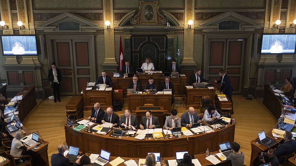 Mit einem Zufallsresultat lehnte der St. Galler Kantonsrat am Montagabend ein Standesbegehren ab - und bewilligte kurz darauf einen fast gleichlautenden Vorstoss. (Archivbild)