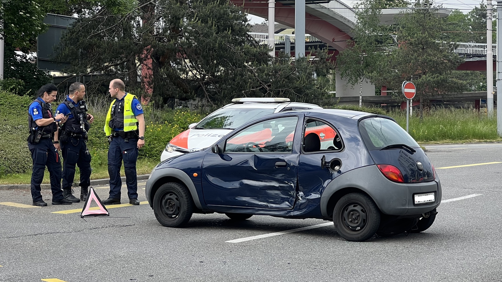 Skoda und Ford stossen auf Bucheggplatz zusammen – eine Person verletzt