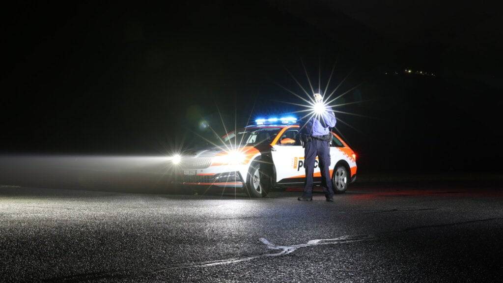 Ein Portugiese ist am Samstag von der Walliser Polizei in Sitten gestoppt worden. Der 35-Jährige war in der Tempo-50-Zone mit 115km/h unterwegs.