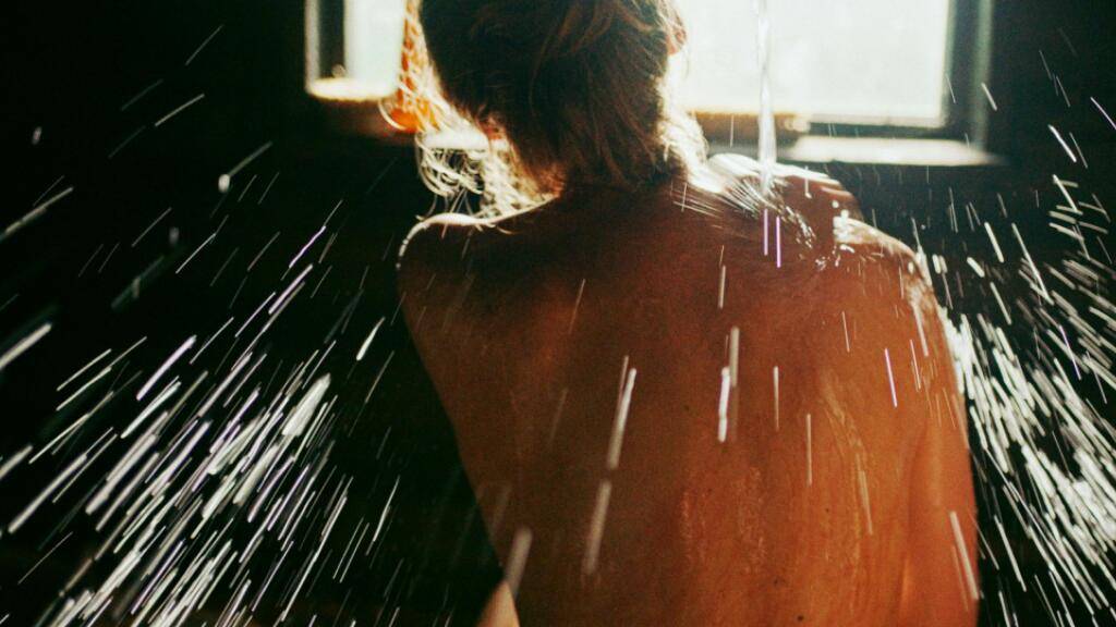 «Smoke Sauna Sisterhood» ist ein Plädoyer für die heilende Wirkung weiblicher Solidarität.