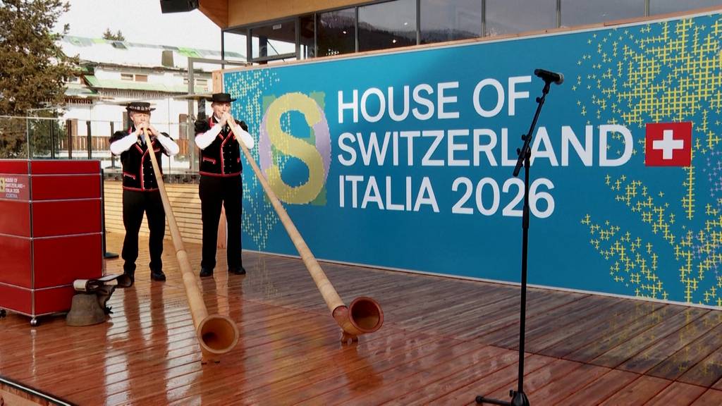 House of Switzerland in Cortina d'Ampezzo mit Alphorn- und Jodelklängen eröffnet