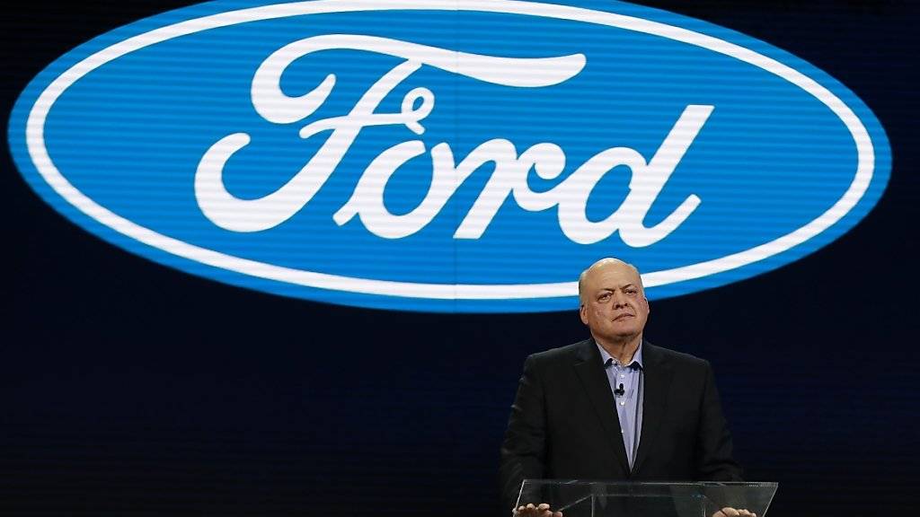 Wechselkurs-Effekte und steigende Rohstoffpreise machen dem US-Autobauer Ford zu schaffen. Im Bild: CEO Jim Hackett. (Archivbild)