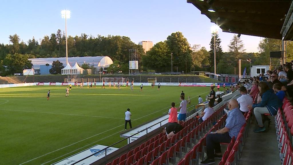 Erstes Heimspiel für den FCA seit der Corona-Pause: Ausgewählte Fans waren mit dabei