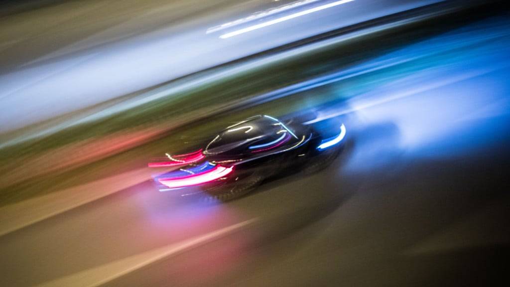 Eine Italienerin ist bei Balerna TI mit stark überhöhter Geschwindigkeit geblitzt worden. Sie darf künftig nicht mehr Autofahren in der Schweiz. (Symbolbild)
