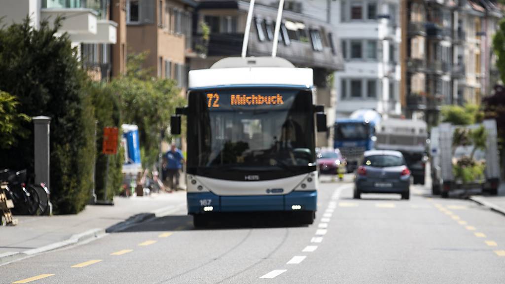 Der Zürcher Kantonsrat will kein Tempo 30 auf Hauptstrassen. Unter anderem sei der öffentliche Verkehr davon betroffen, hiess es. (Archivbild)