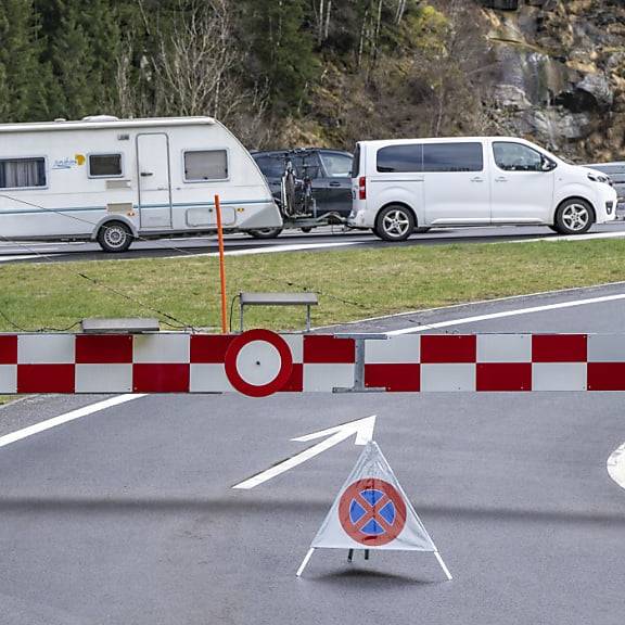 Bund beschliesst Massnahmen gegen Ausweichverkehr im Alpenraum