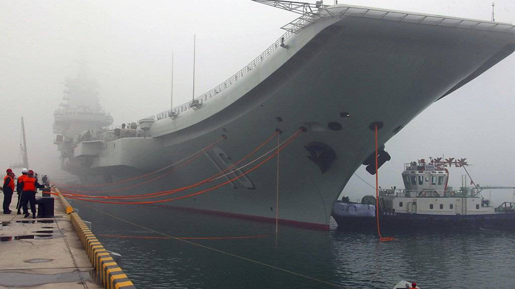 Chinas Flugzeugträger «Liaoning» durchkreuzt derzeit die Meerenge zwischen China und Taiwan. (Archiv)
