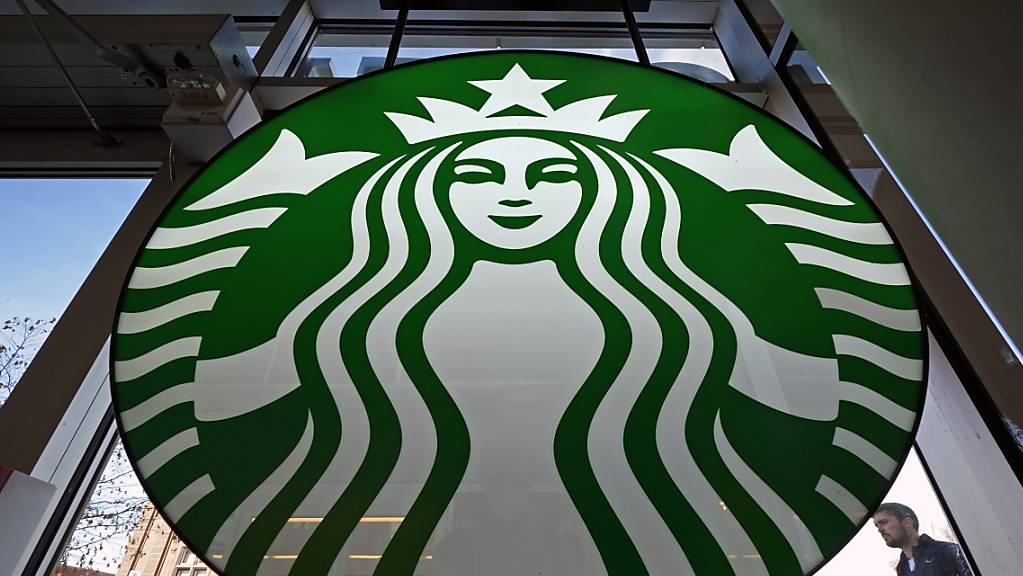 Die Café-Kette Starbucks stoppt ihren Betrieb in Russland angesichts des russischen Angriffskrieges gegen die Ukraine.