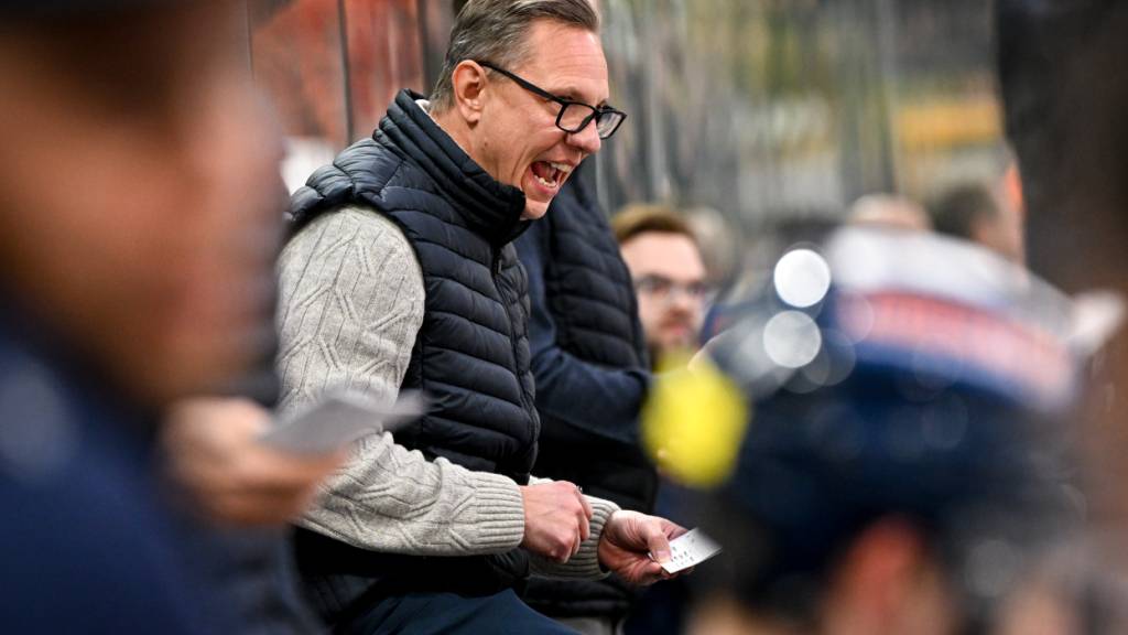 Ambri mit neuem Trainer zum Derbysieg