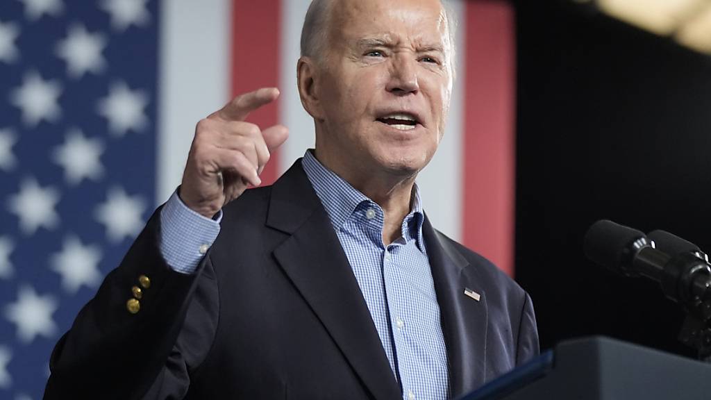 dpatopbilder - Joe Biden, Präsident der USA, spricht bei einer Wahlkampfveranstaltung in Pullman Yards in Atlanta spricht. Foto: Manuel Balce Ceneta/AP/dpa