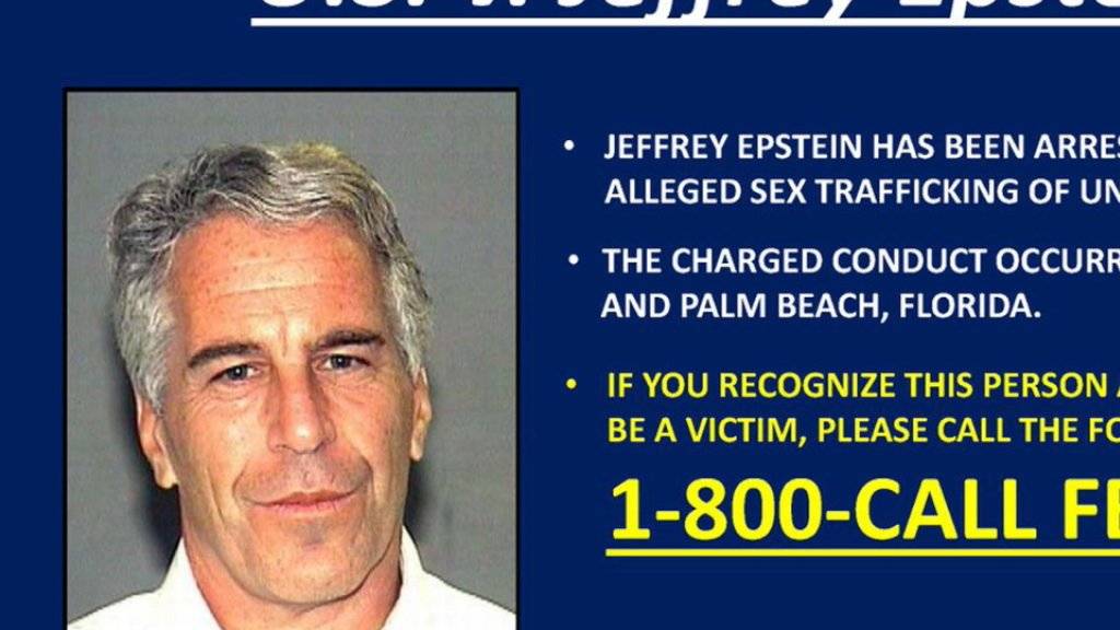 Der angeklagte Multimillionär Jeffrey Epstein hat sein Vernögen in Höhe von 578 Millionen Dollar kurz vor seinem Tod einem Treuhandfonds übertragen, schrieb die «New York Post». Dies könnte die Entschädigung von Opfern erschweren.