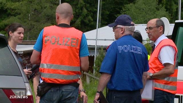 75-Jähriger stirbt bei Autounfall im Hochybrig