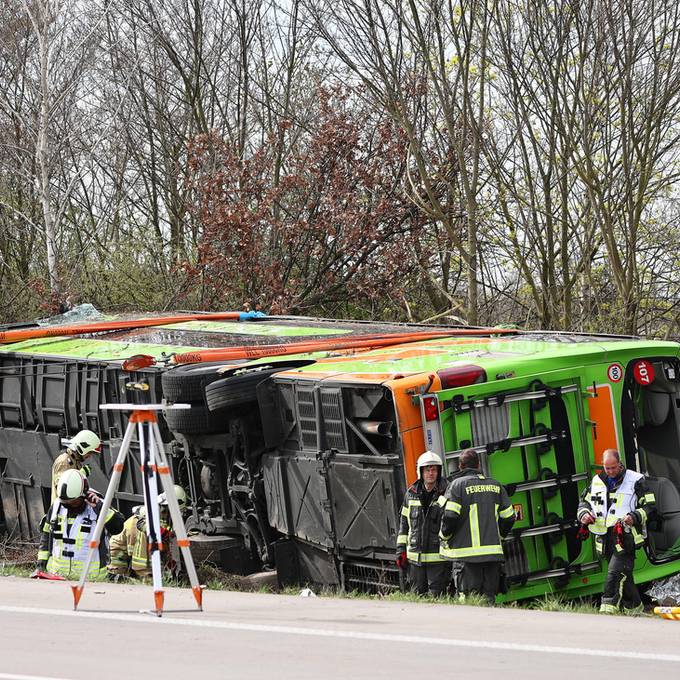 Staatsanwaltschaft ermittelt gegen Fahrer von Flixbus-Unfall