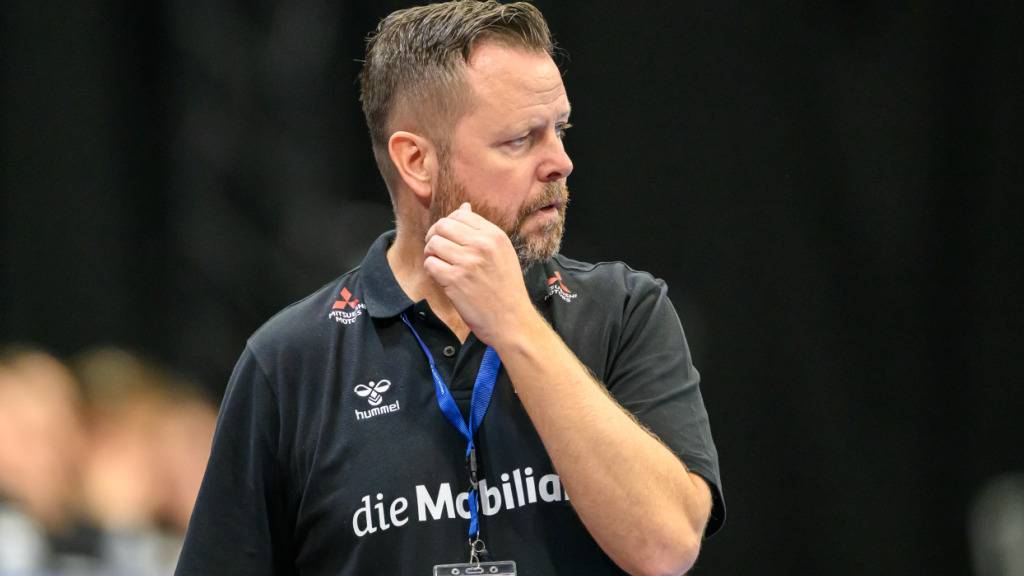 Auf den Schweizer Nationalcoach Knut Ove Joa und seine Spielerinnen warten an der EM knifflige Aufgaben