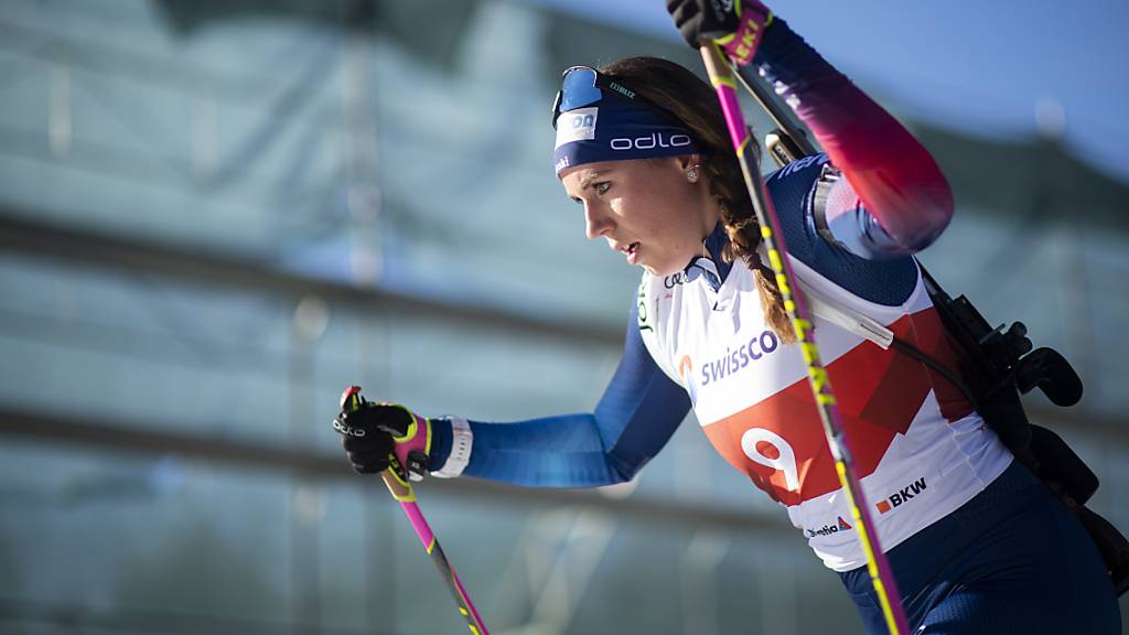 Lena Häcki, in dieser Archivaufnahme mit der Startnummer 9, läuft in Östersund in den 9. Rang.