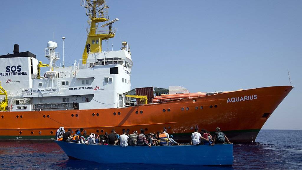 Die Hilfsorganisation SOS Méditerranée sucht ein neues Schiff. (Archivbild)