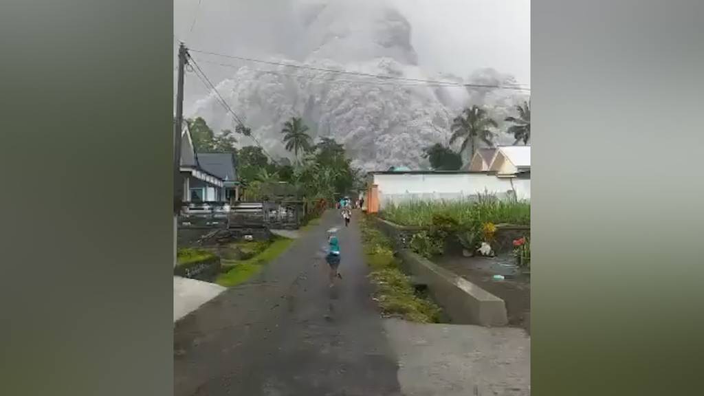 Panik nach Vulkanausbruch auf Java