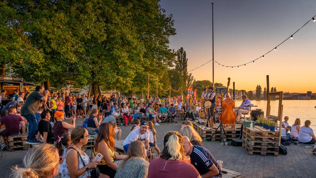 Die Strandfestwochen Rorschach bieten eine zauberhafte Kulisse direkt am Bodensee.