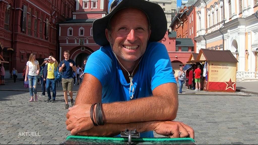 Trolley-Man: Mit dem Einkaufswagen nach Moskau