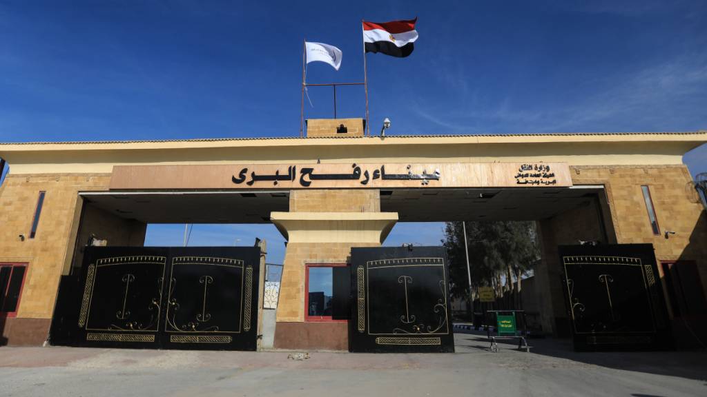 ARCHIV - Gesamtansicht des Grenzübergangs Rafah zwischen Ägypten und den Palästinensergebieten. Foto: Gehad Hamdy/dpa