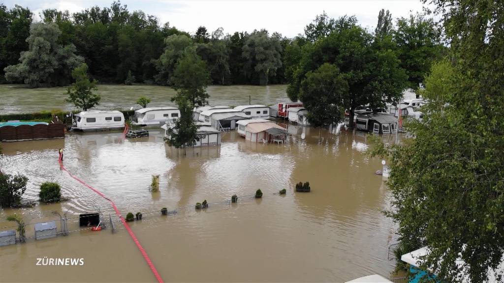 Komplett überschwemmt: Campingferien in Ottenbach (ZH) fallen ins Wasser